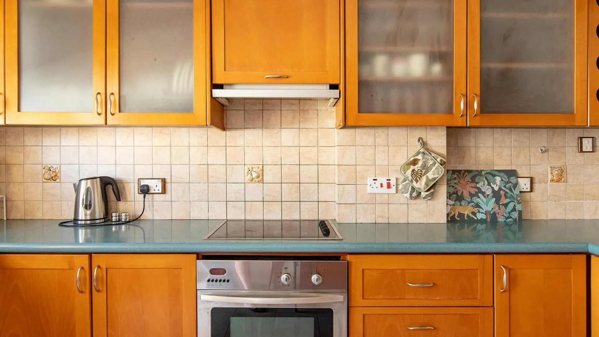 3 Bedroom Central Apartment Larnaca