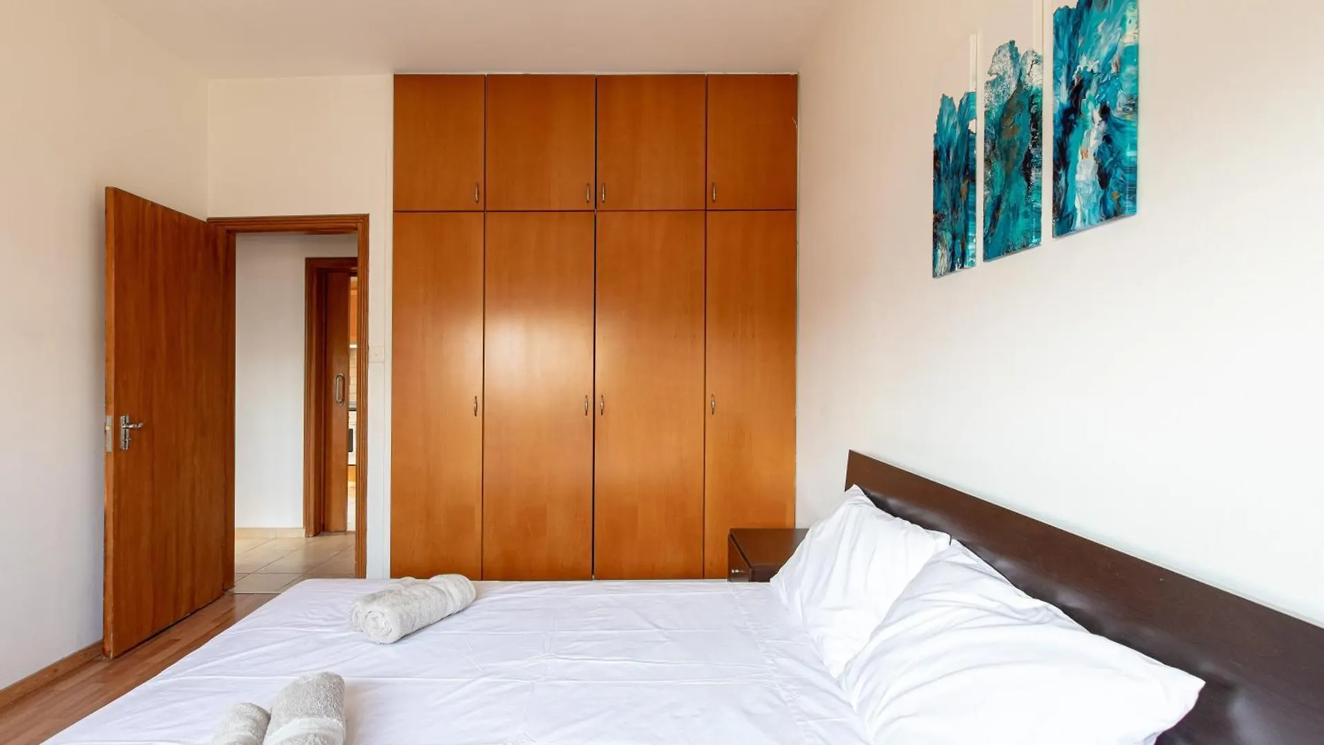 3 Bedroom Central Apartment Larnaca