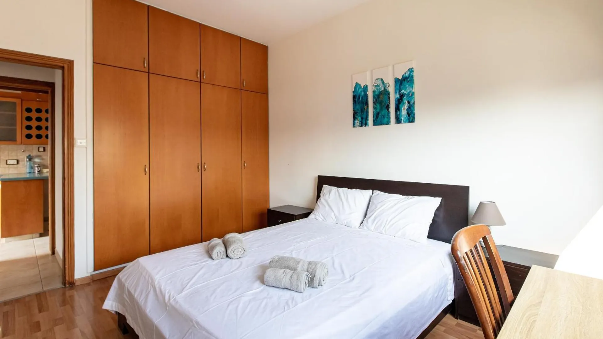 3 Bedroom Central Apartment ラルナカ 0*,  キプロス